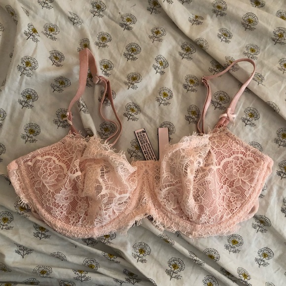 *SOLD*Victoria Secret Unlined Bra - Picture 1 of 2